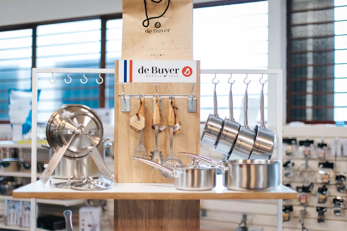 Fourniture d'ustensiles au magasin ou à la livraison pour les professionnels